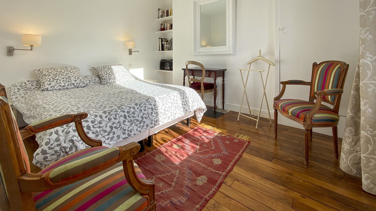 Photo of Bedroom in Saint-Ouen