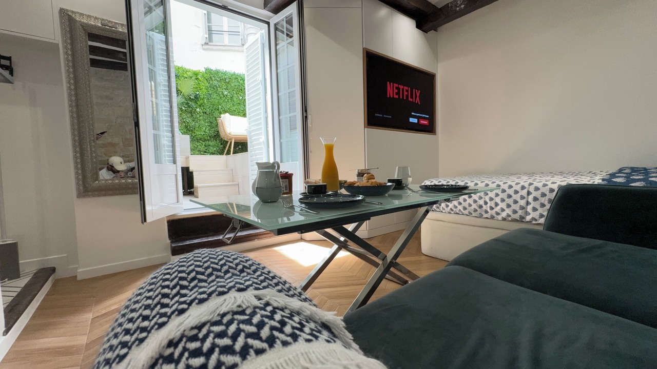 Photo of Bedroom in 5th Arrondissement
