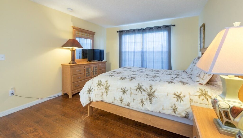 Photo of Bedroom in Seasons