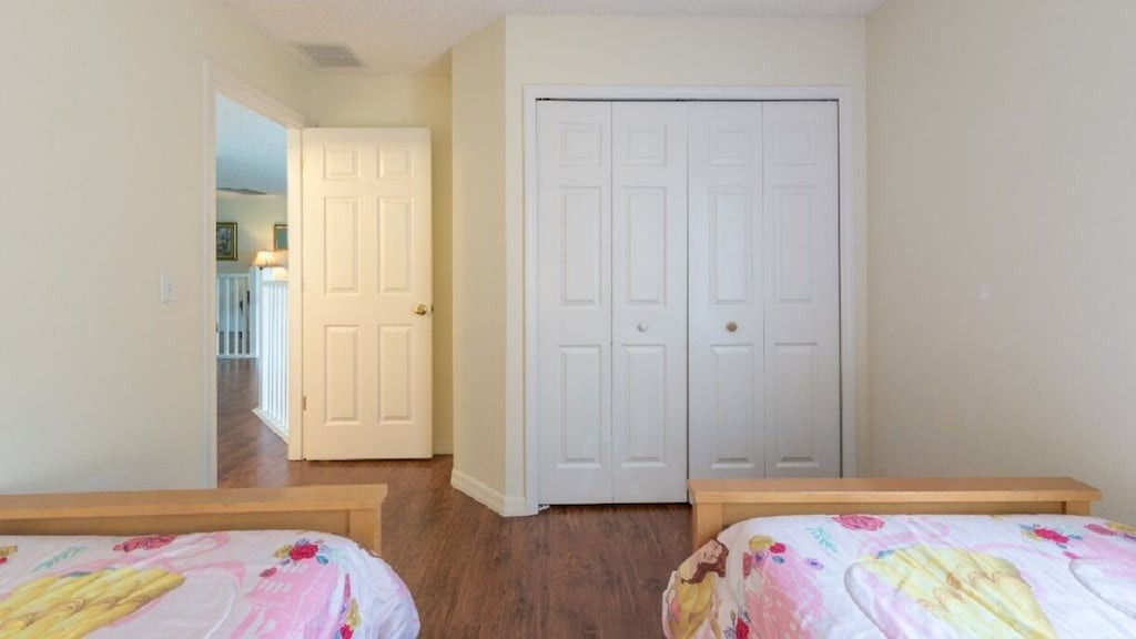 Photo of Bedroom in Seasons