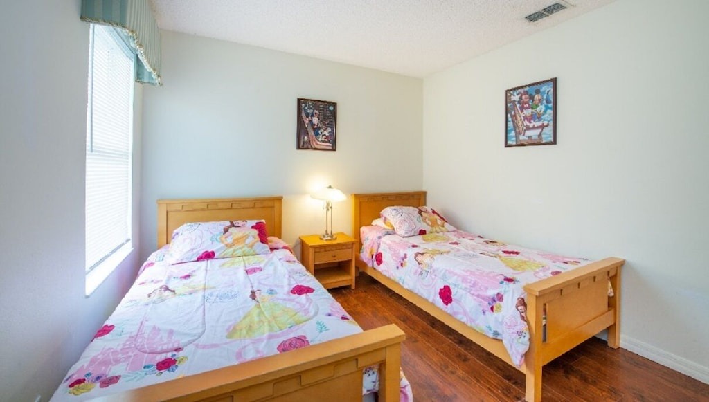 Photo of Bedroom in Seasons