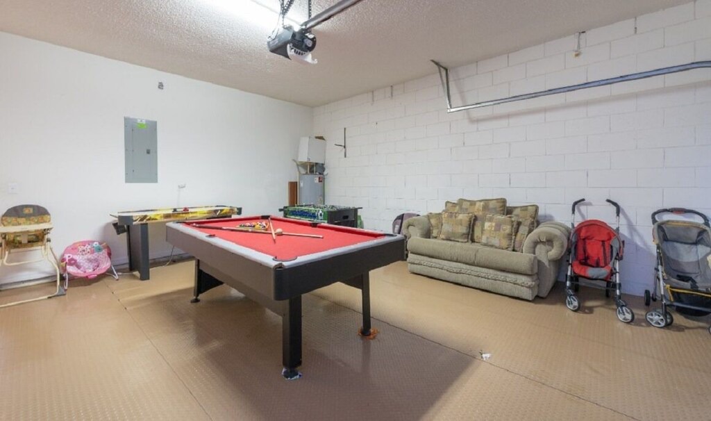 Photo of Livingroom in Seasons