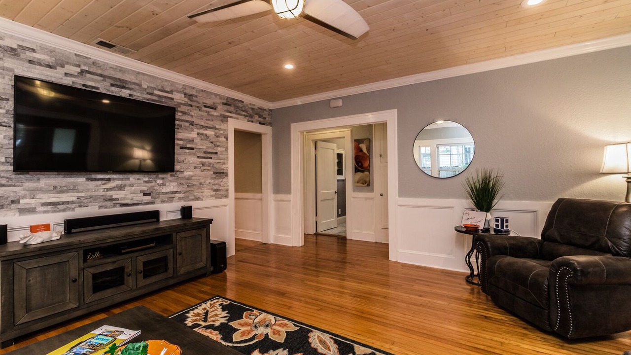 Photo of Bedroom in East Lake Morton