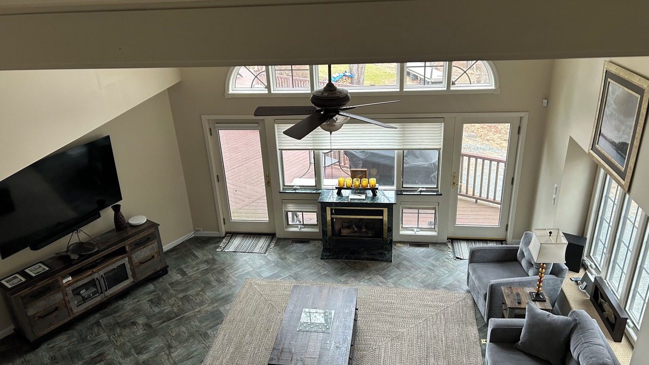 Photo of Livingroom in Greentown