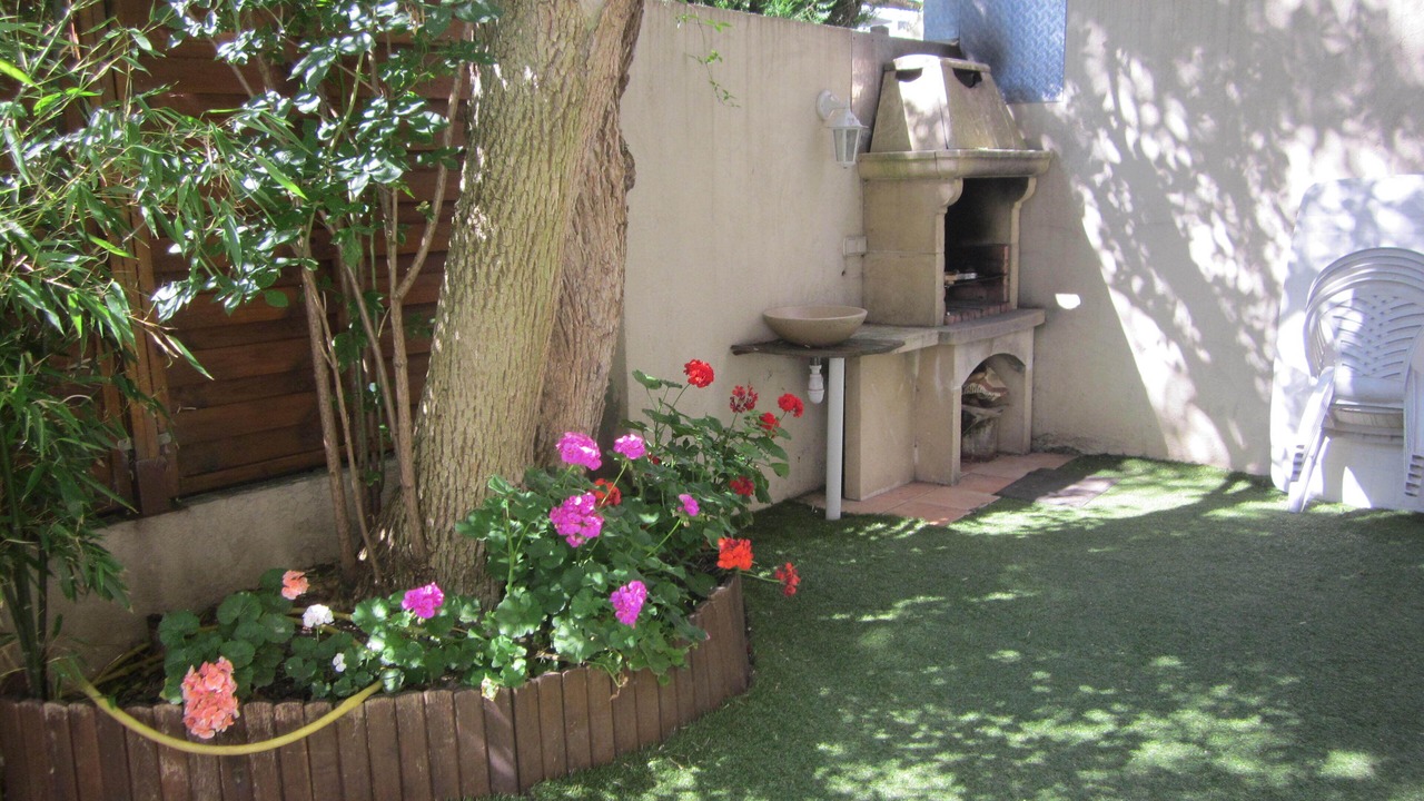 Photo of Patio Balcony in Saint-Maur-des-Fosses