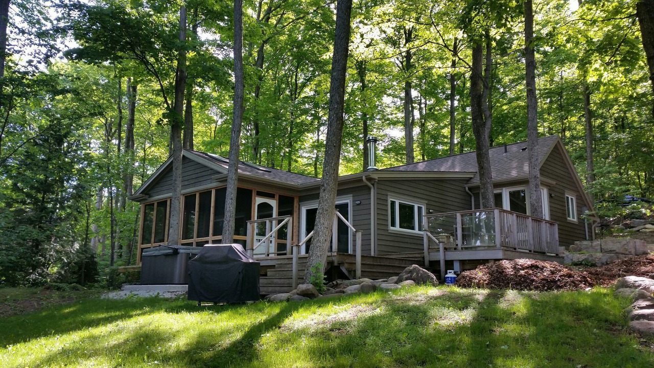 Photo of Others in Grey Highlands