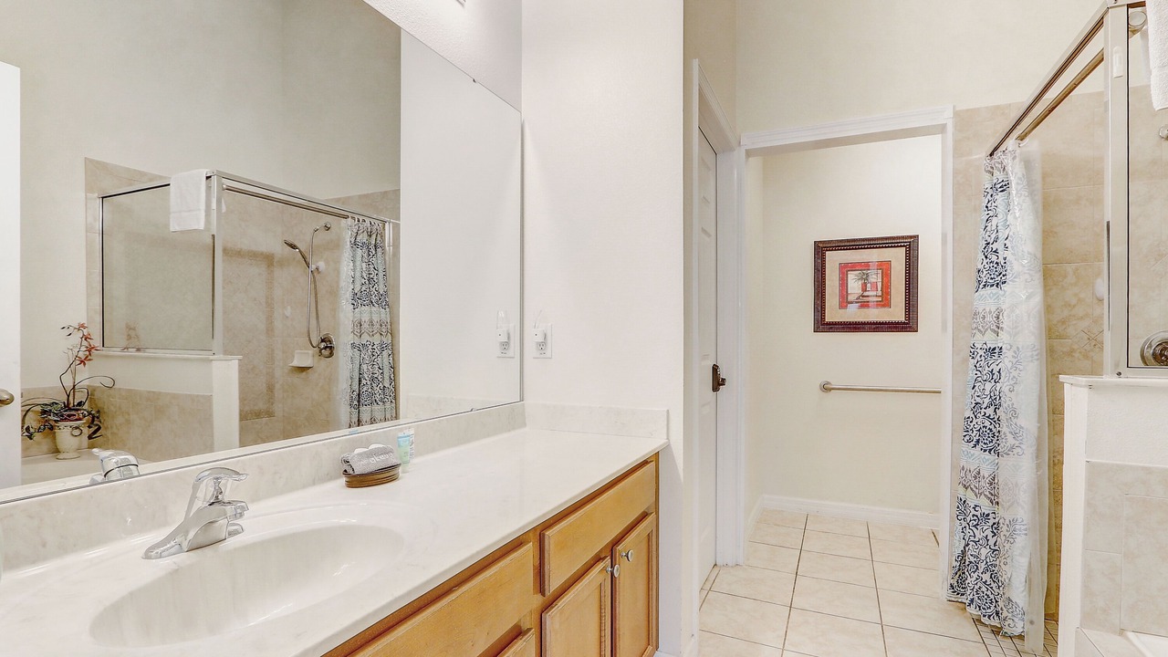 Photo of Bathroom in Watersong