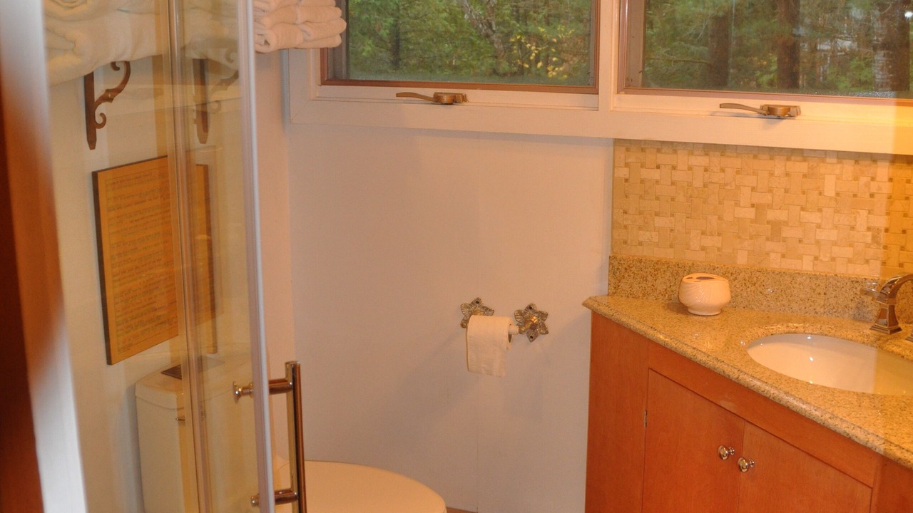 Photo of Bathroom in Gravenhurst