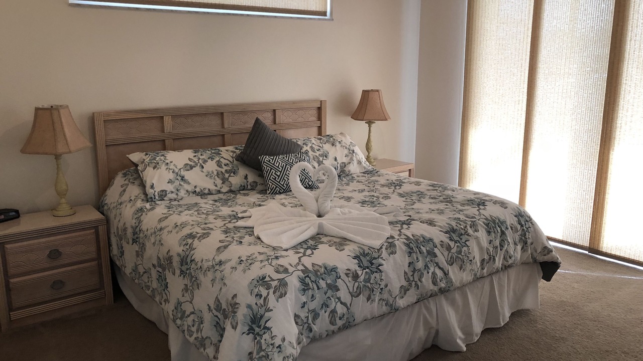 Photo of Bedroom in Sunset Lakes