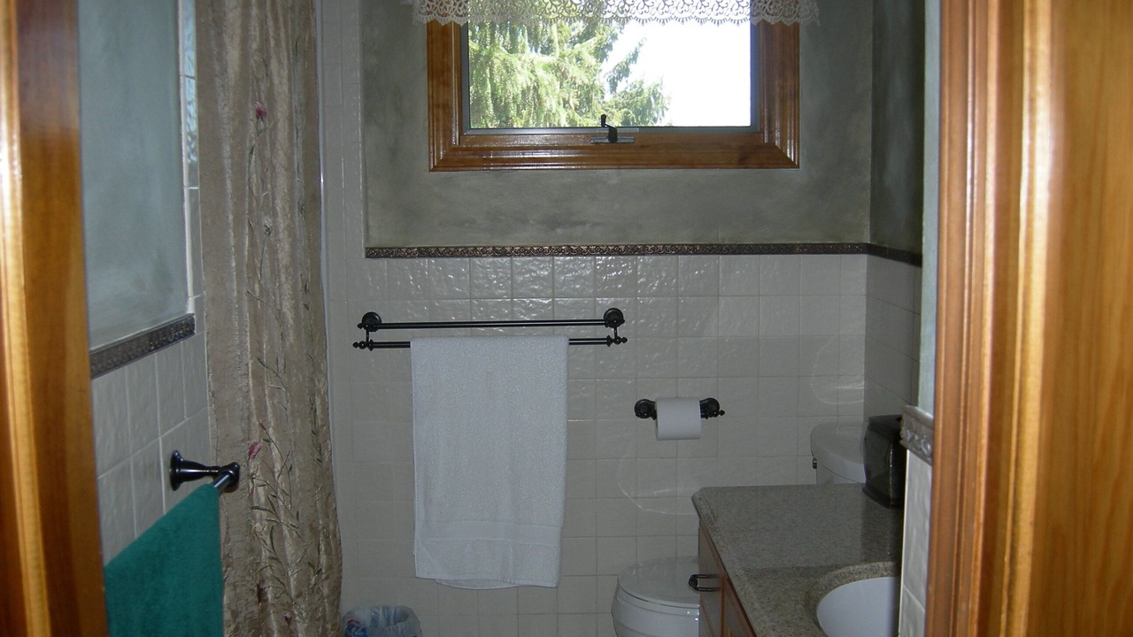 Photo of Bathroom in Day
