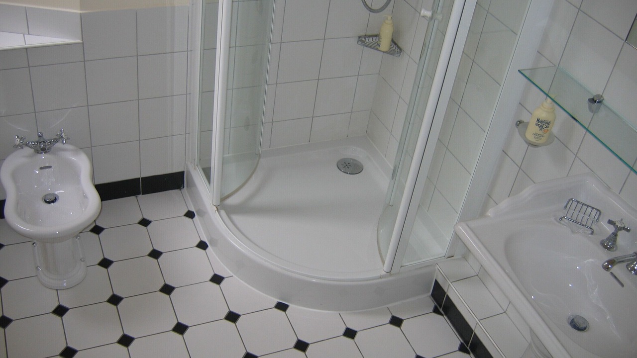 Photo of Bathroom in Quartier Saint-Ambroise