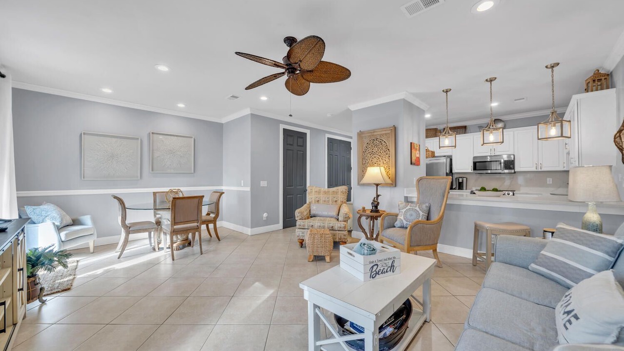 Photo of Livingroom in Gulf Place