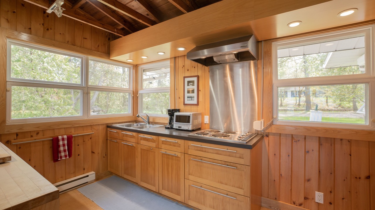 Photo of Kitchen in Kincardine