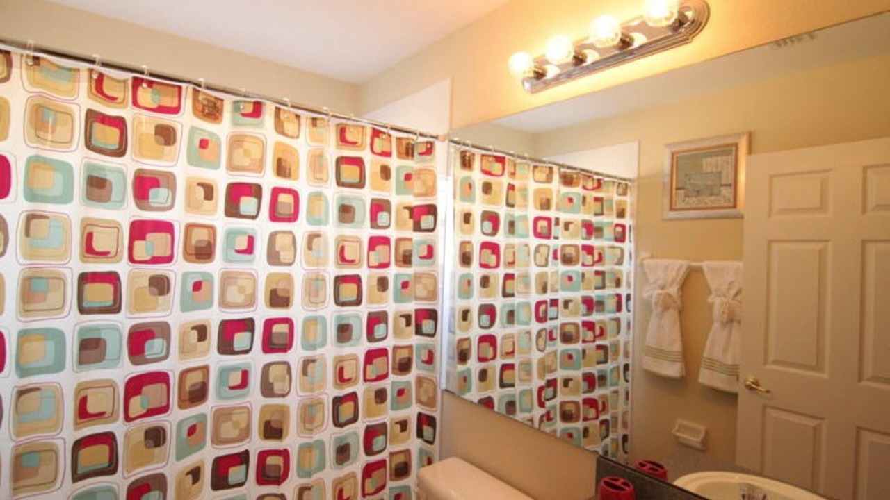 Photo of Bathroom in Orange Tree