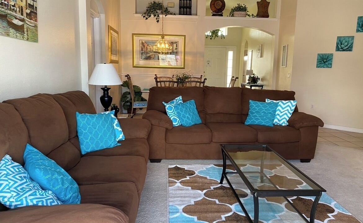 Photo of Livingroom in Eagle Pointe South
