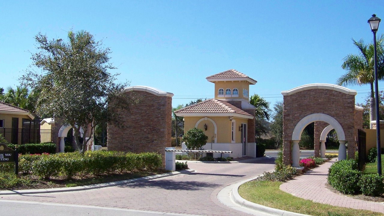 Photo of Others in Estero