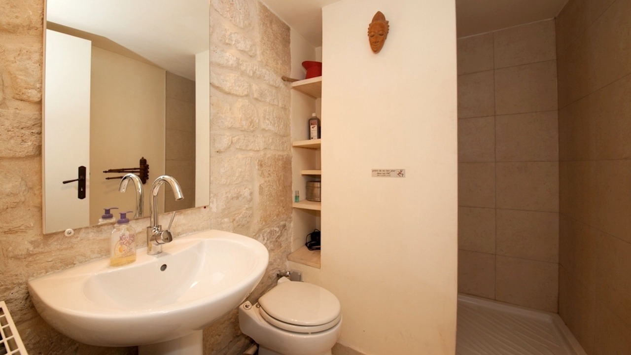 Photo of Bathroom in Quartier du Faubourg-Montmartre