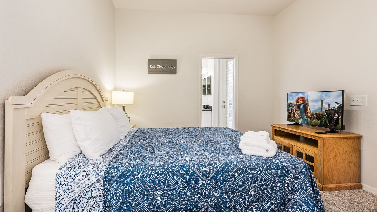 Photo of Bedroom in Tuscan Hills