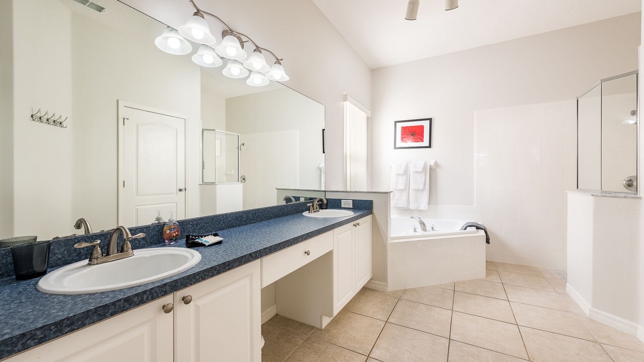 Photo of Bathroom in Tuscan Hills