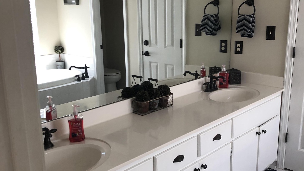 Photo of Bathroom in Village of Sugar Beach