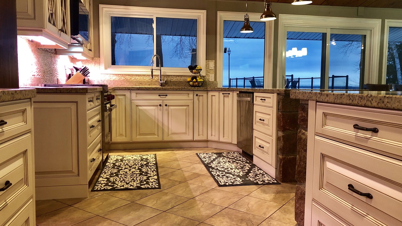 Photo of Kitchen in Oro Station