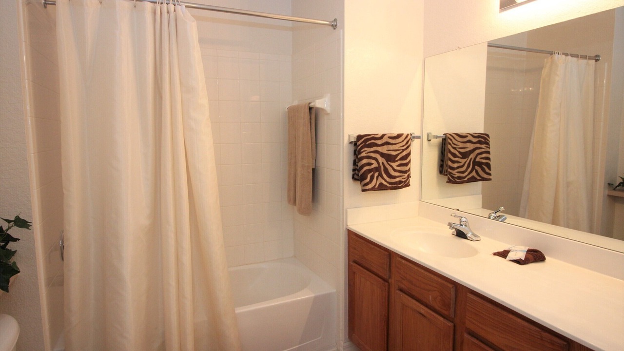 Photo of Bathroom in Venetian Bay Villages
