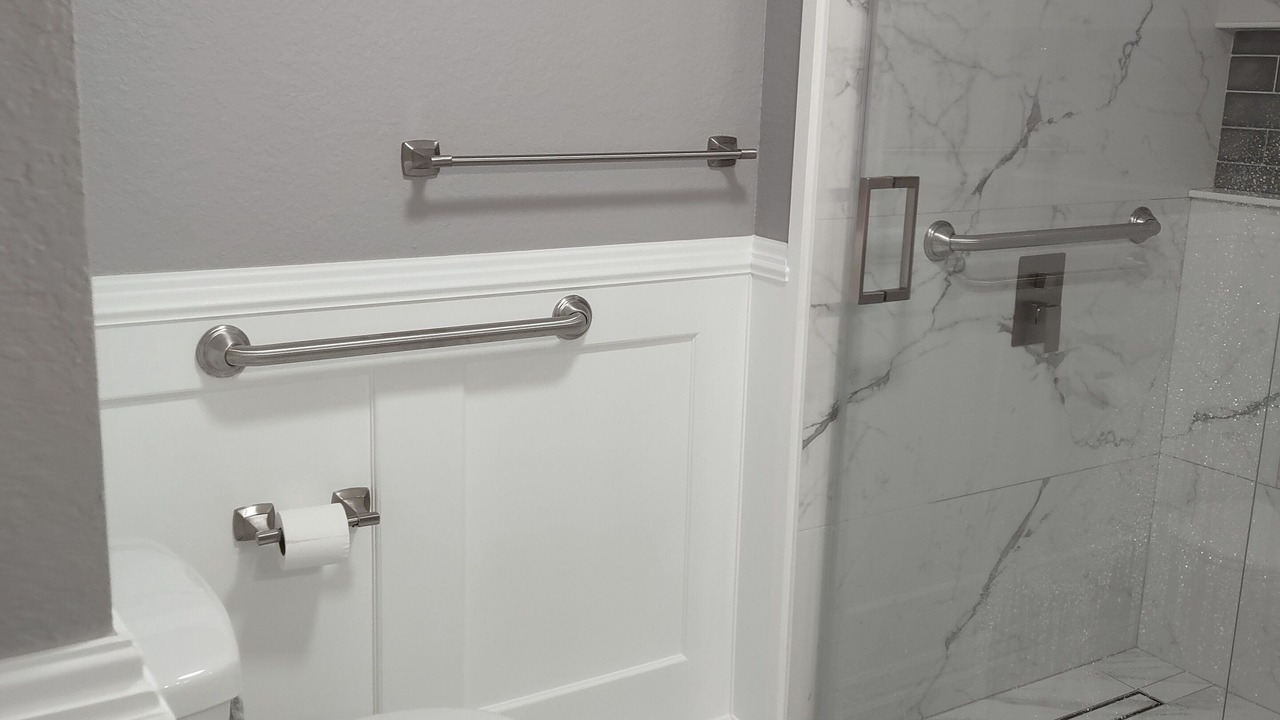 Photo of Bathroom in Venetian Bay Villages