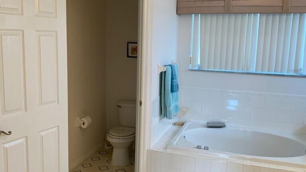 Photo of Bathroom in Sunset Lakes
