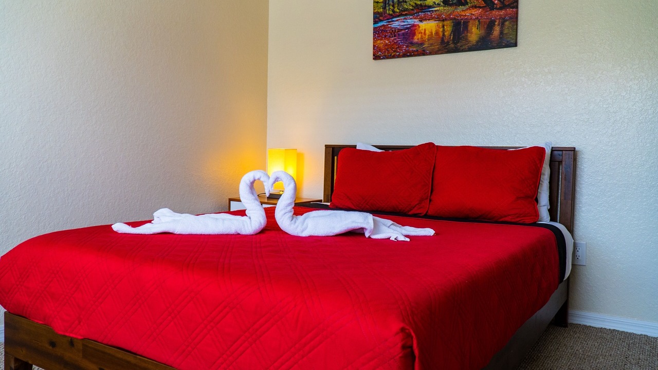 Photo of Bedroom in Venetian Bay Villages