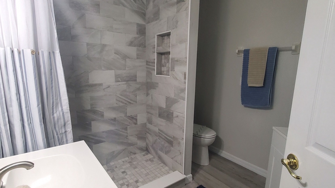Photo of Bathroom in Sunset Lakes