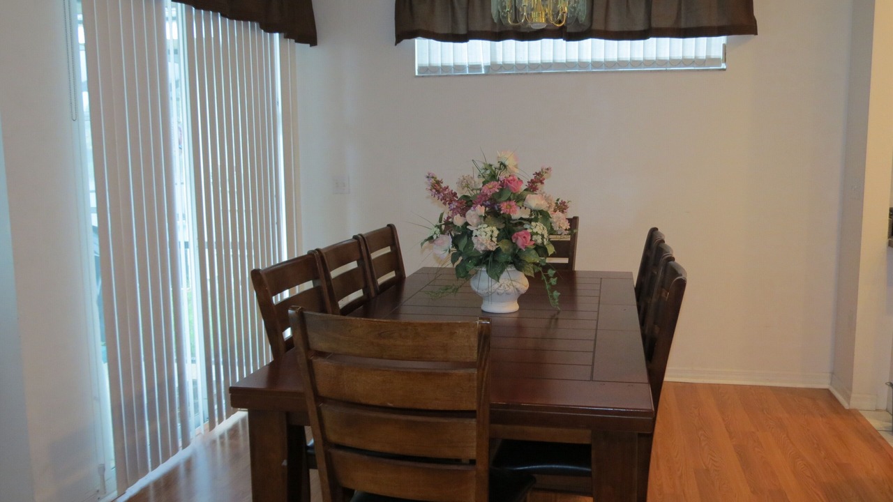 Photo of Bedroom in Sunset Lakes