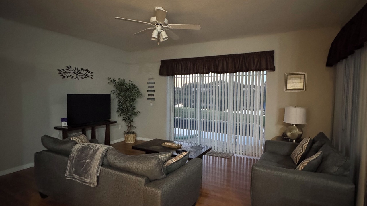 Photo of Livingroom in Sunset Lakes