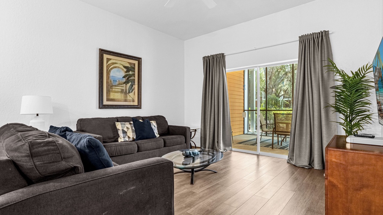 Photo of Livingroom in Bahama Bay