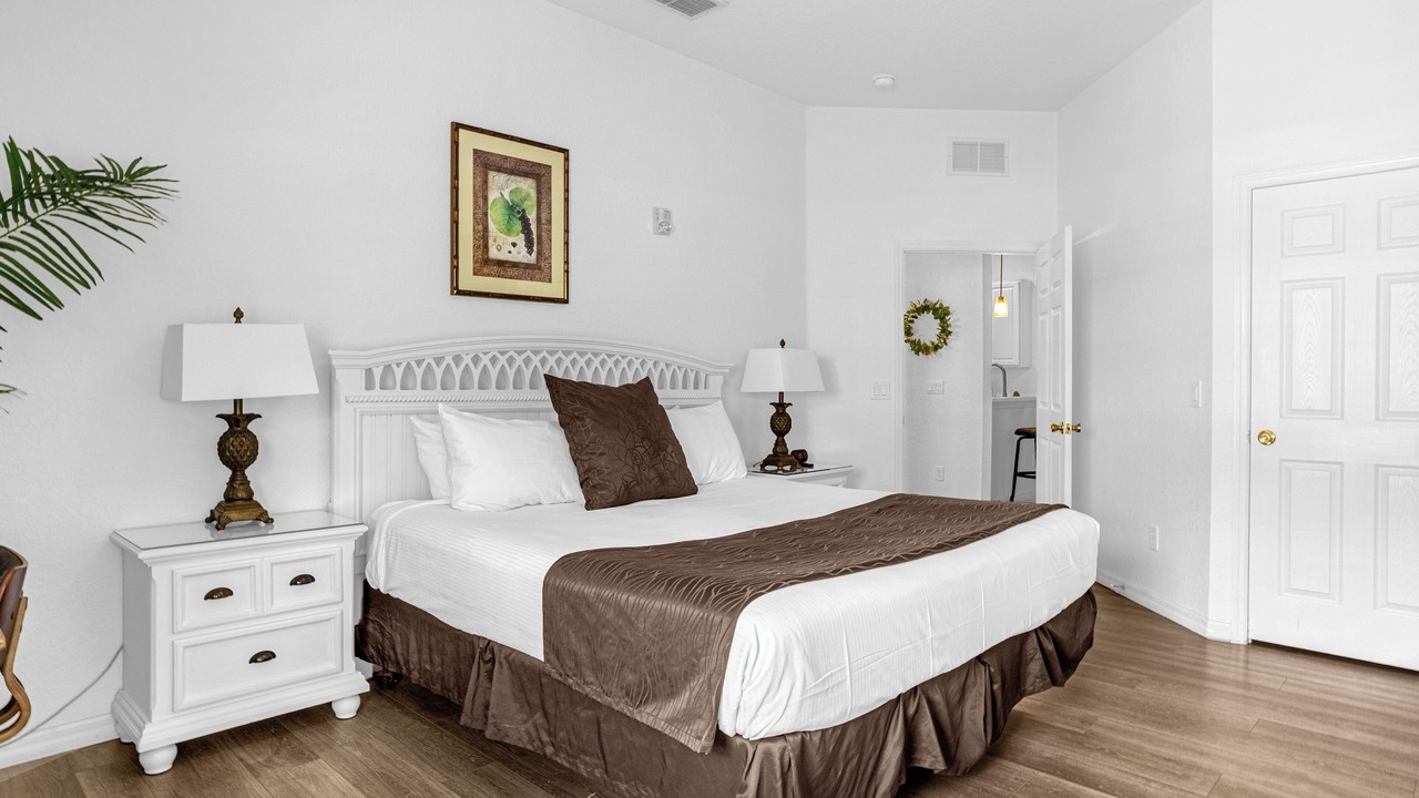 Photo of Bedroom in Bahama Bay