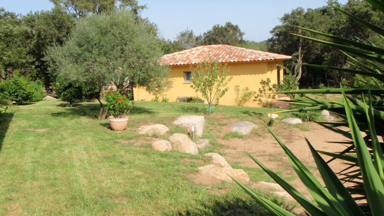 Photo of Others in Sainte-Lucie-de-Porto-Vecchio