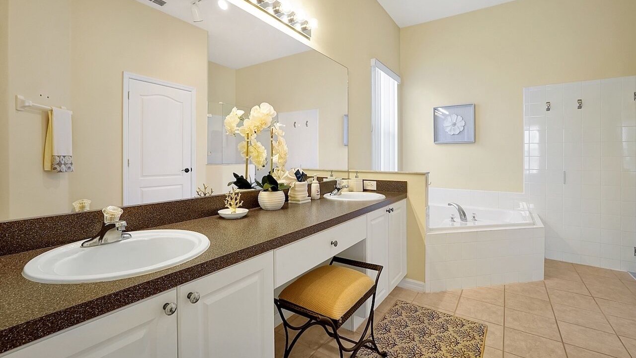 Photo of Bathroom in Tuscan Hills