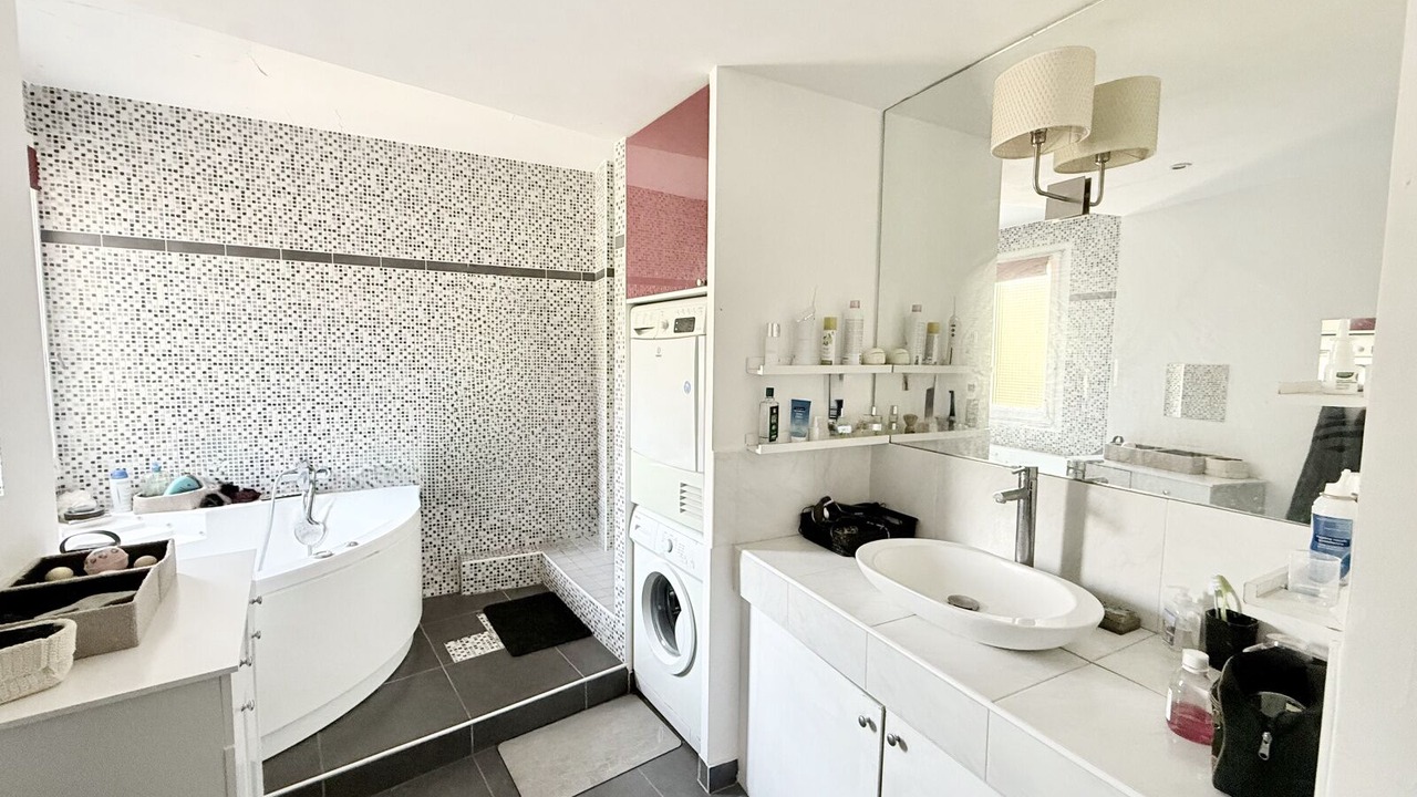 Photo of Bathroom in Saint-Maurice