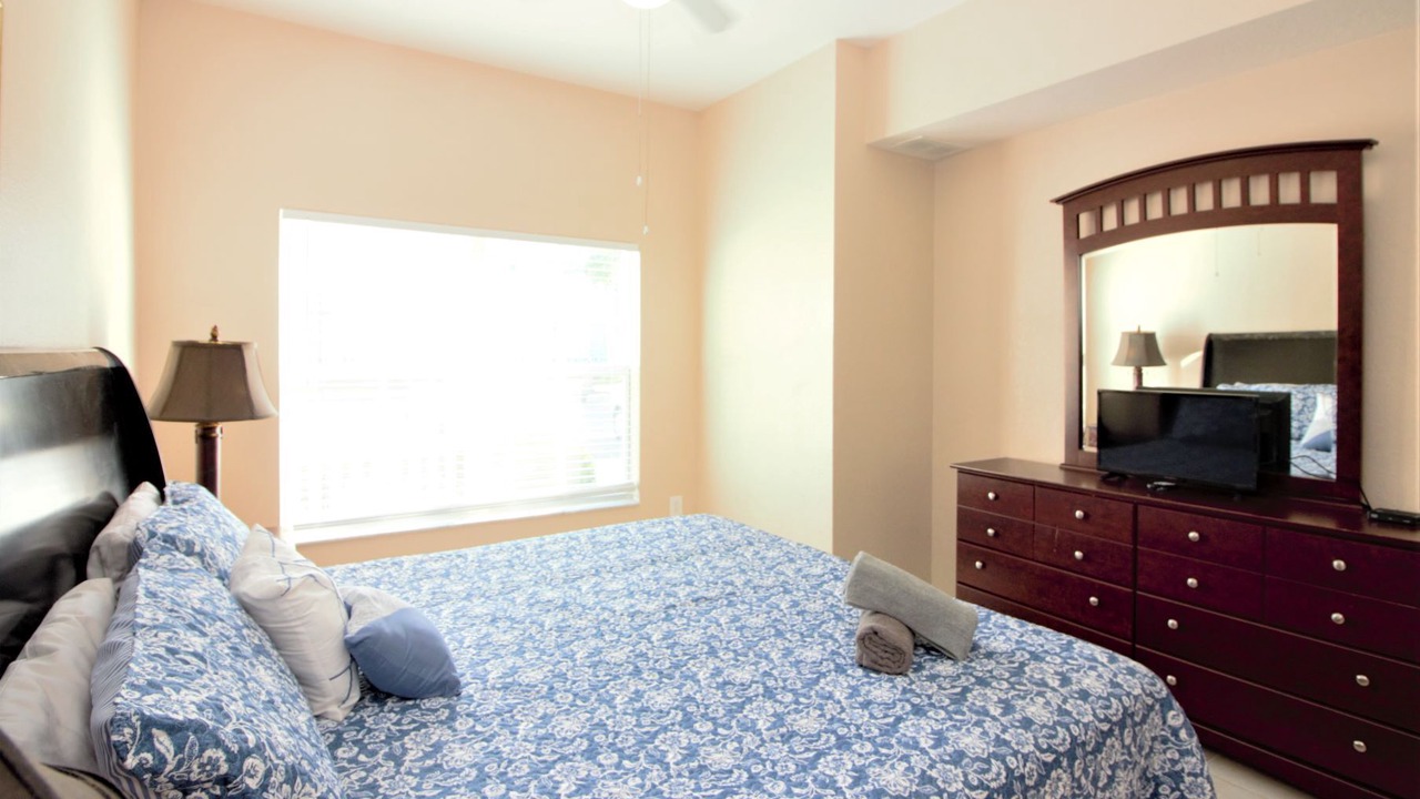 Photo of Bedroom in Venetian Bay Villages