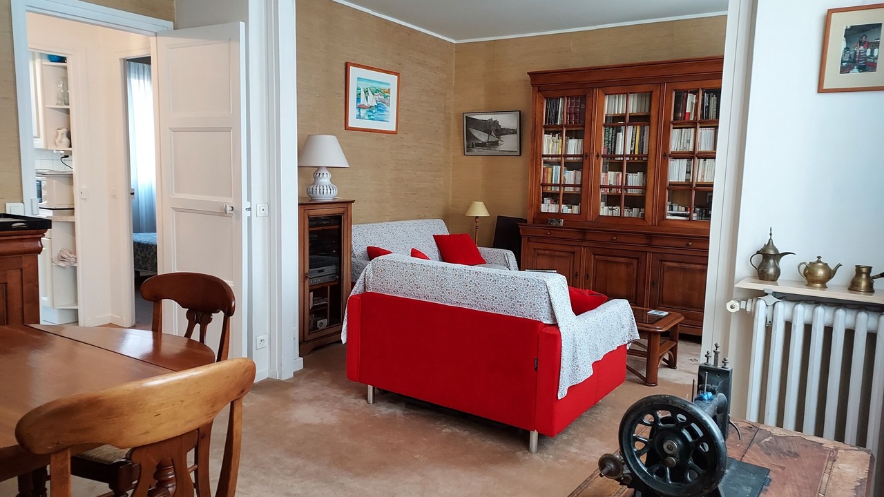 Photo of Livingroom in Quartier de la Chapelle