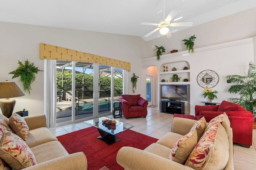 Photo of Livingroom in Four Corners