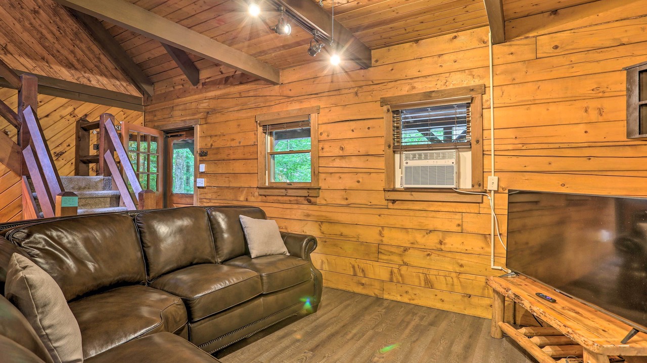 Photo of Livingroom in Locust Lake Village