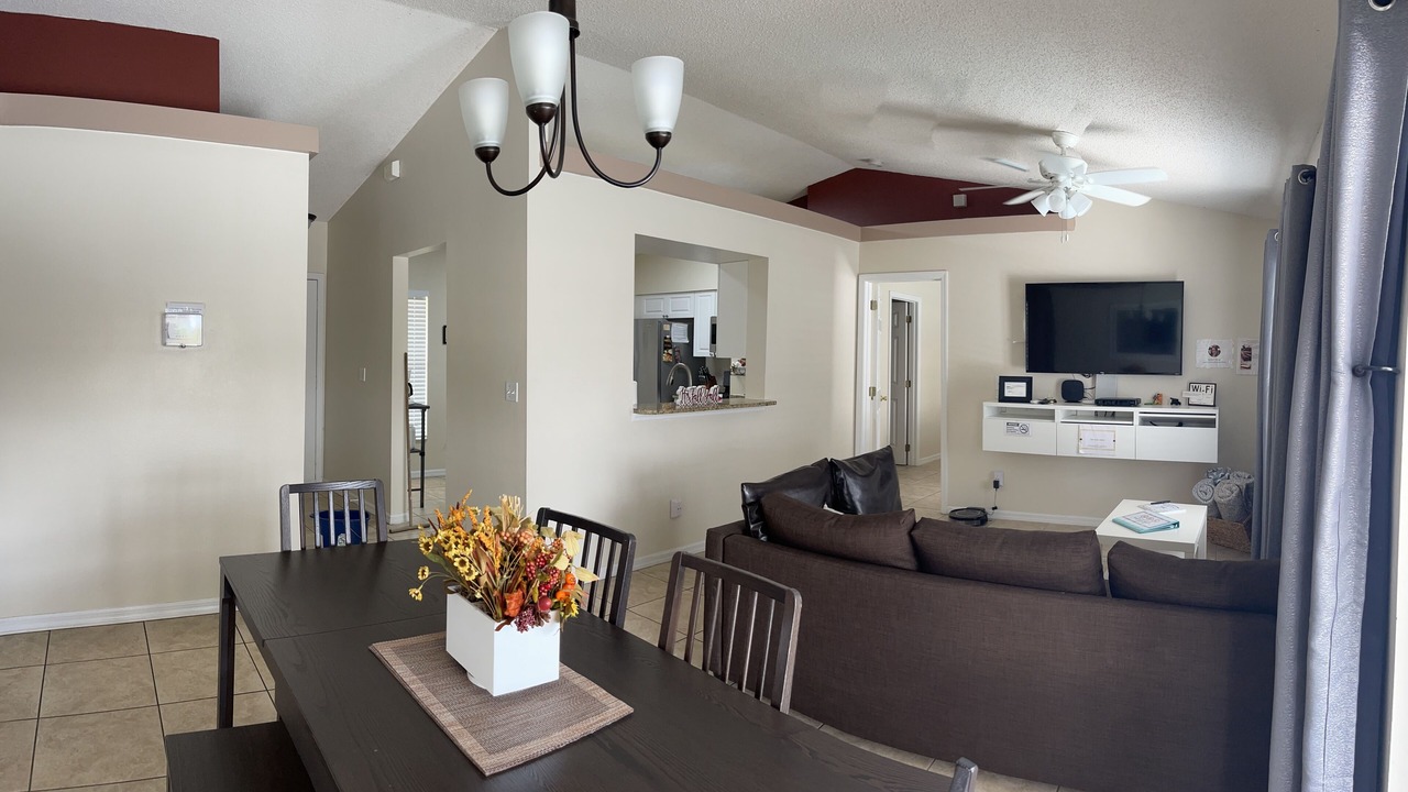 Photo of Livingroom in Siena Ridge