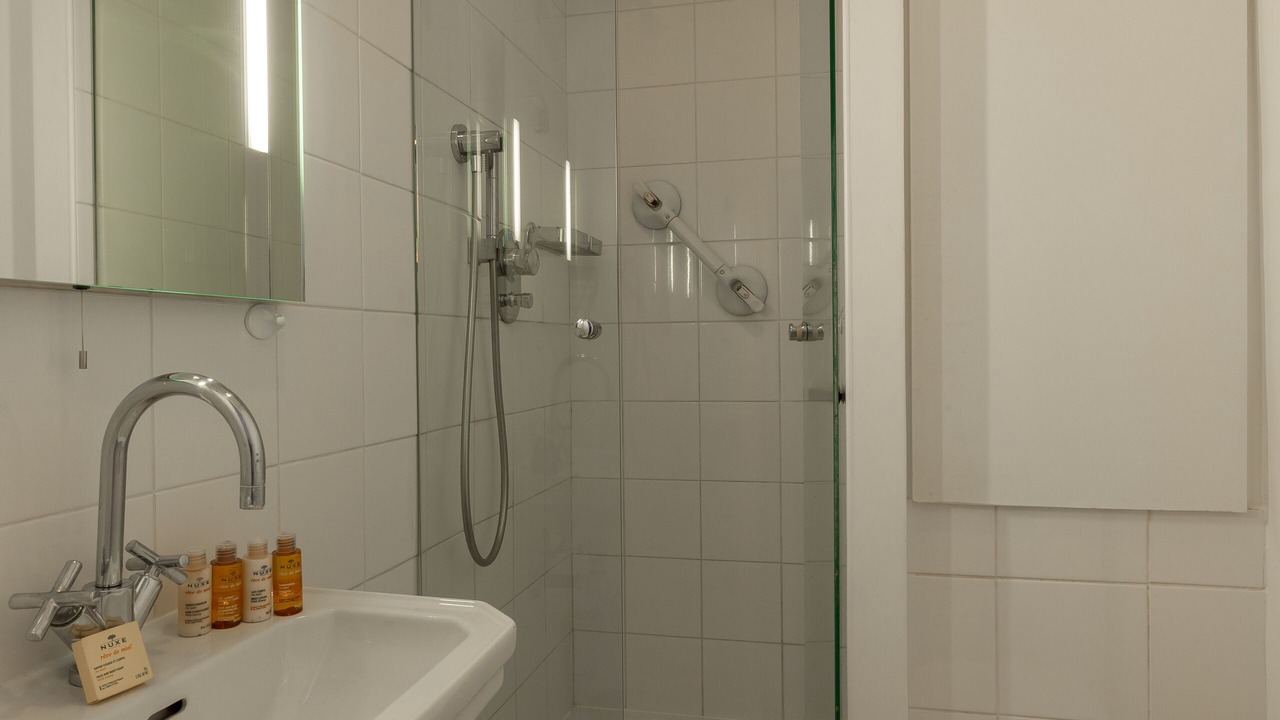 Photo of Bathroom in Pigalle