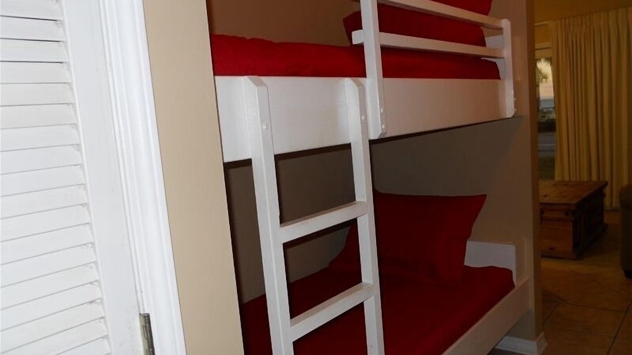 Photo of Bedroom in Crystal Beach