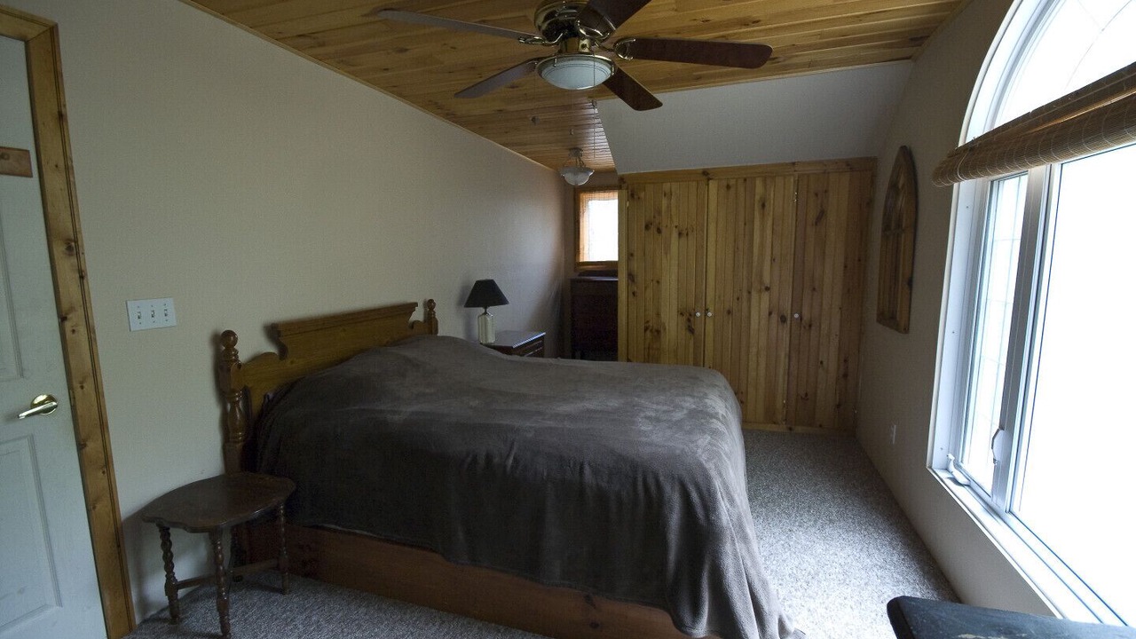 Photo of Bedroom in Baysville