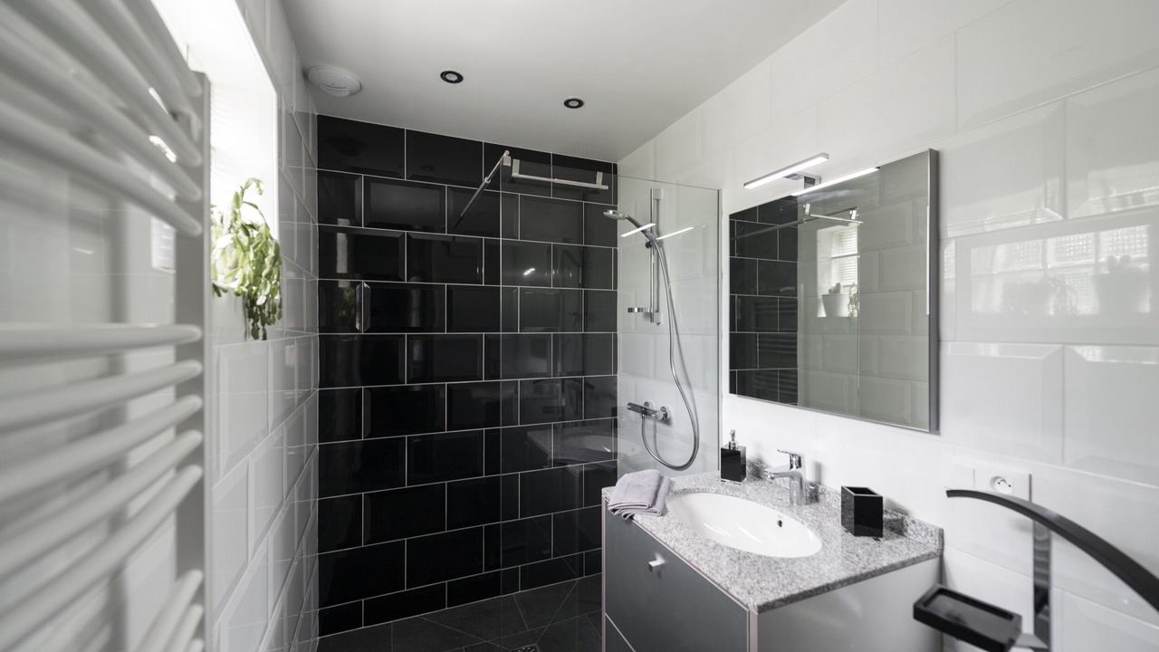 Photo of Bathroom in Vaires-sur-Marne