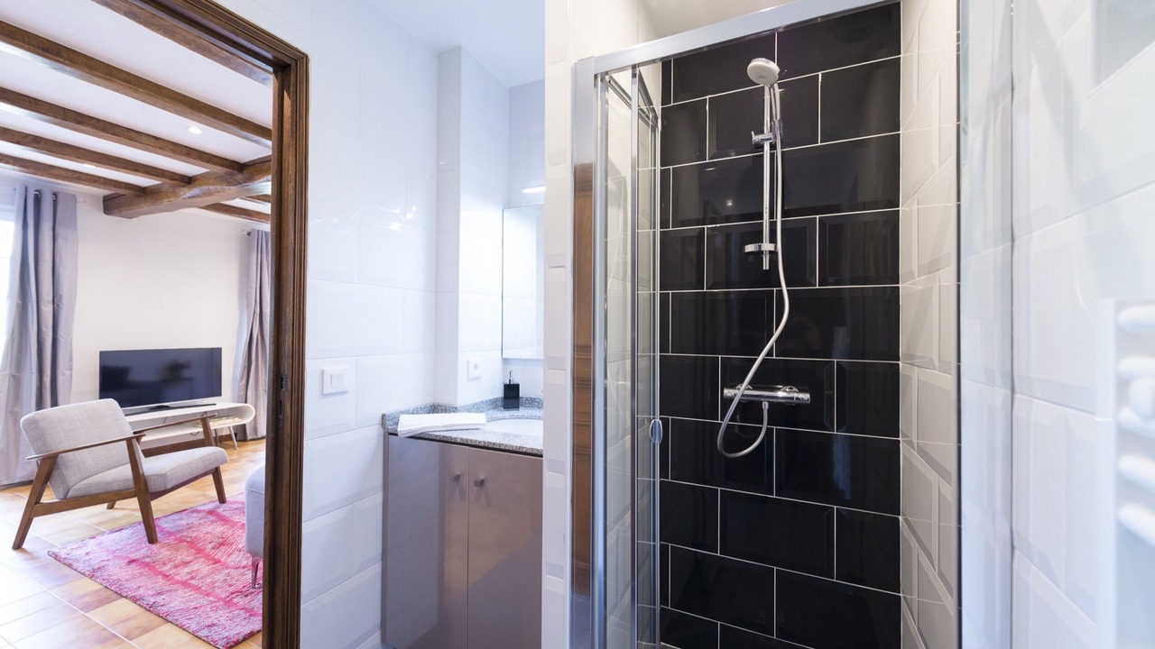 Photo of Bathroom in Vaires-sur-Marne