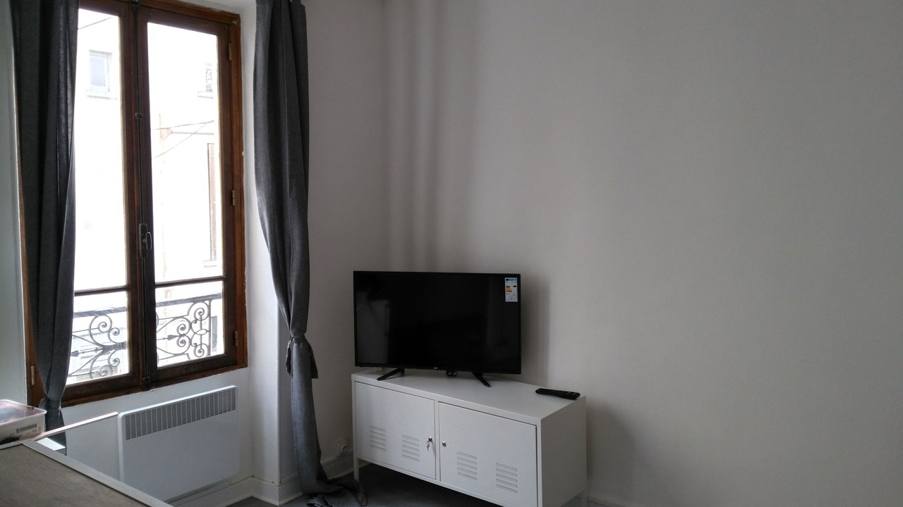 Photo of Bedroom in Louis Bertrand-Mirabeau-Semard