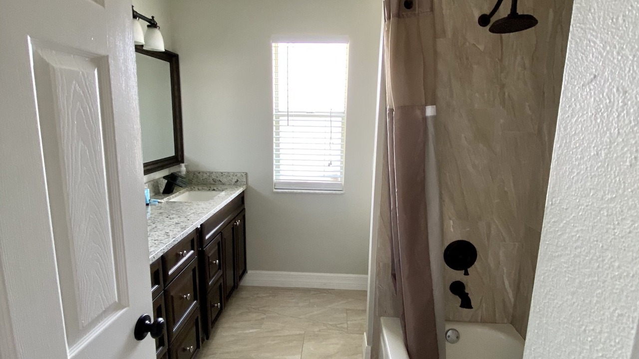 Photo of Bathroom in Lake Davenport Estates
