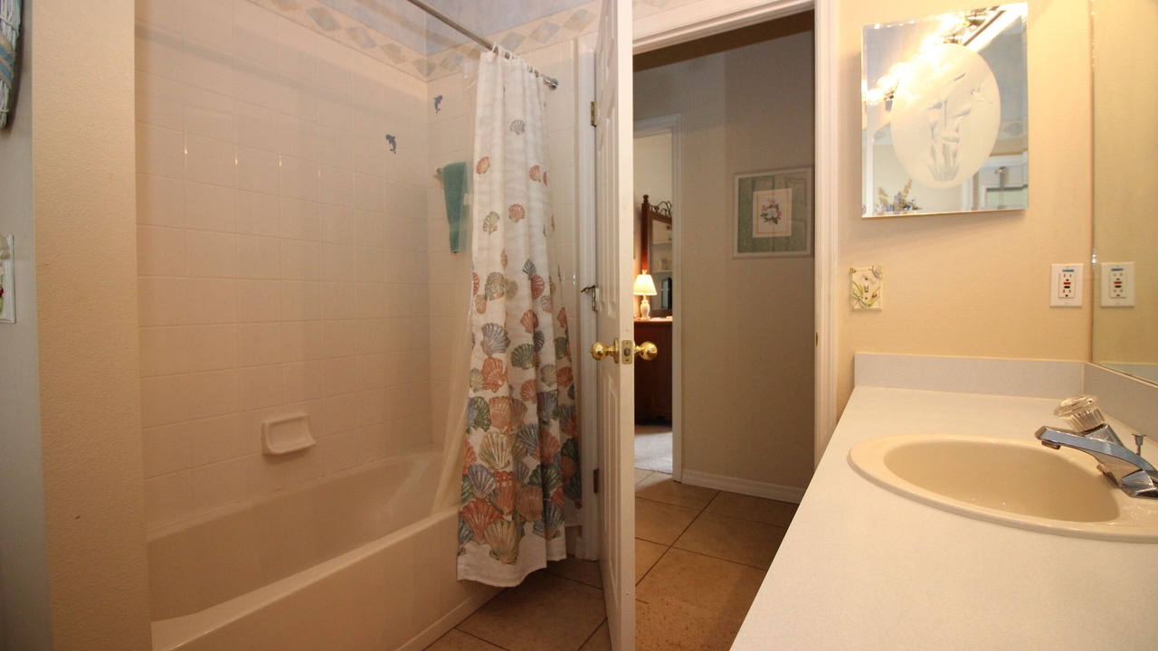 Photo of Bathroom in Crescent Lakes